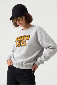 Drop by TrendyolMilla Gray Fleece Slogan Embroidered Sweatshirt - Image 2